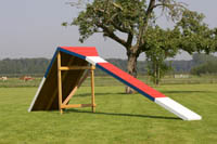Contact-trainer hout